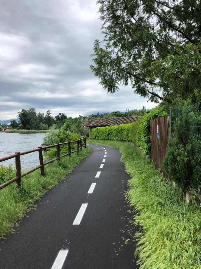 Casa Gaiani Villetta In Riva Al Lago Vista Mozzafiato Варано-Борги Экстерьер фото