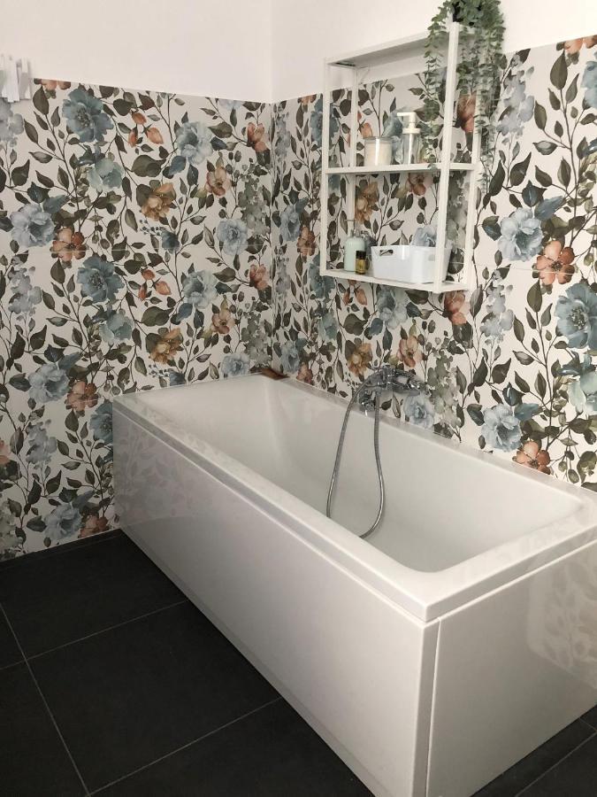 Casa Gaiani Villetta In Riva Al Lago Vista Mozzafiato Варано-Борги Экстерьер фото